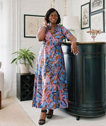 Cleo Women: Tina Wells
